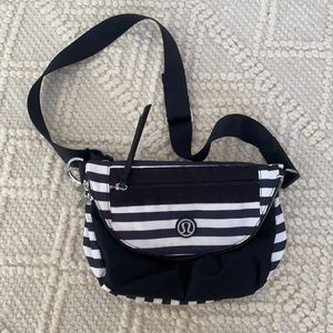 Lululemon purse